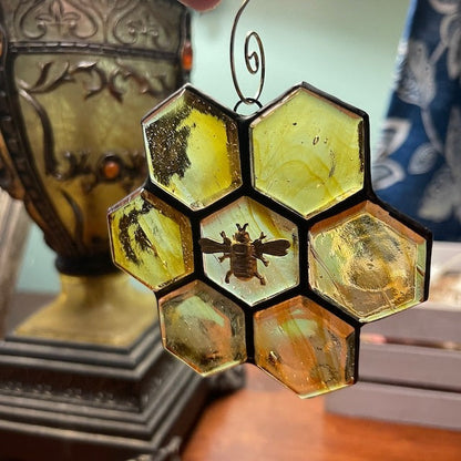 🐝 Stained Glass Bee Sun Catcher (Buy 2 Free Shipping)