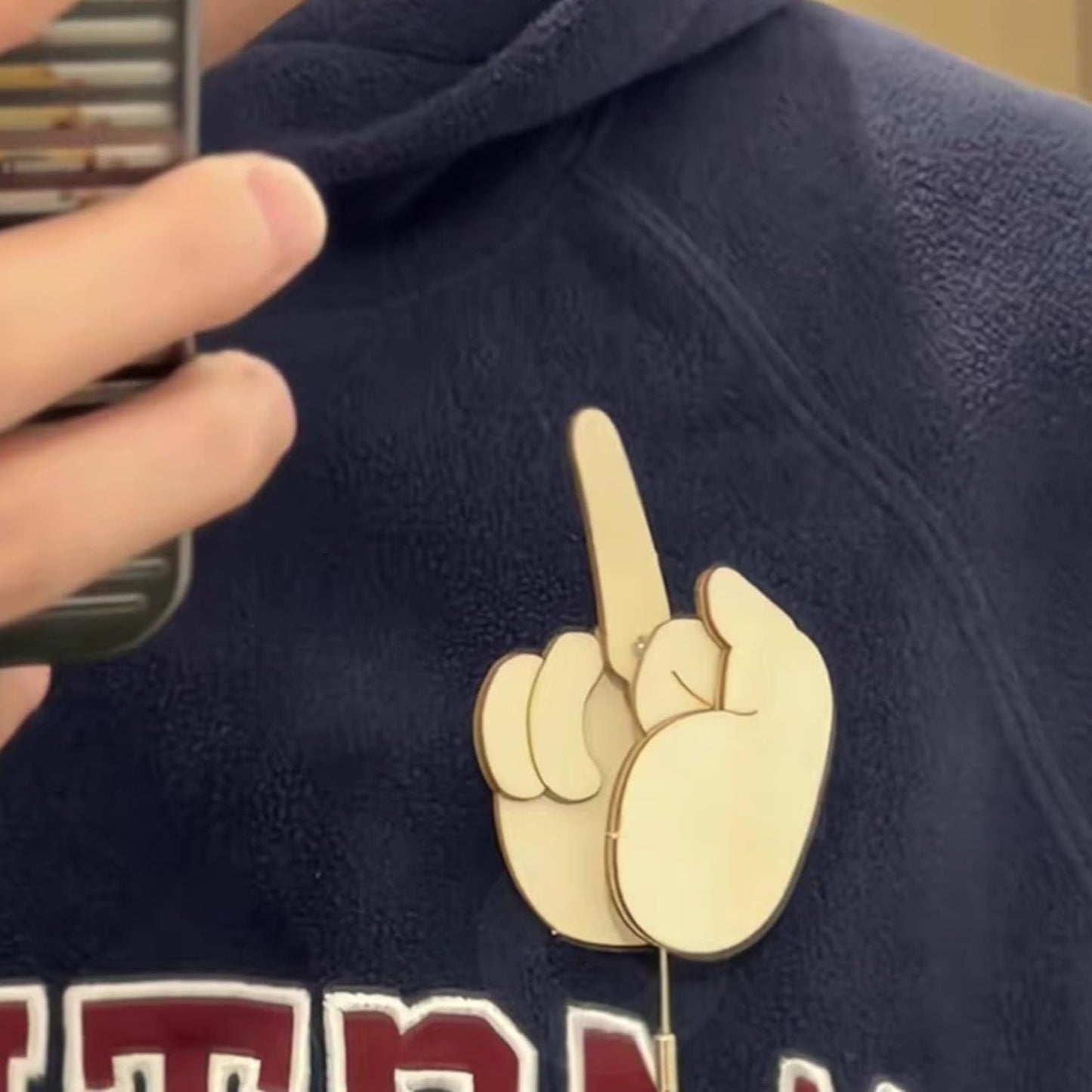 ✨Hot Sale 49% OFF--🤣Funny Wooden Finger Brooch