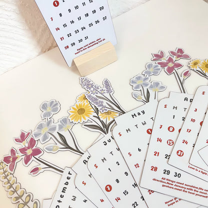 🌷Best Christmas Gift🎁-- 2025 Bloomy Flowers Desk Calendar 📅