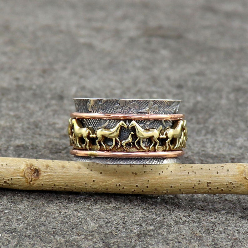 🔥Hot Sale-49% OFF — 🐎Horse Spinner Ring（Buy 2 Free Shipping）