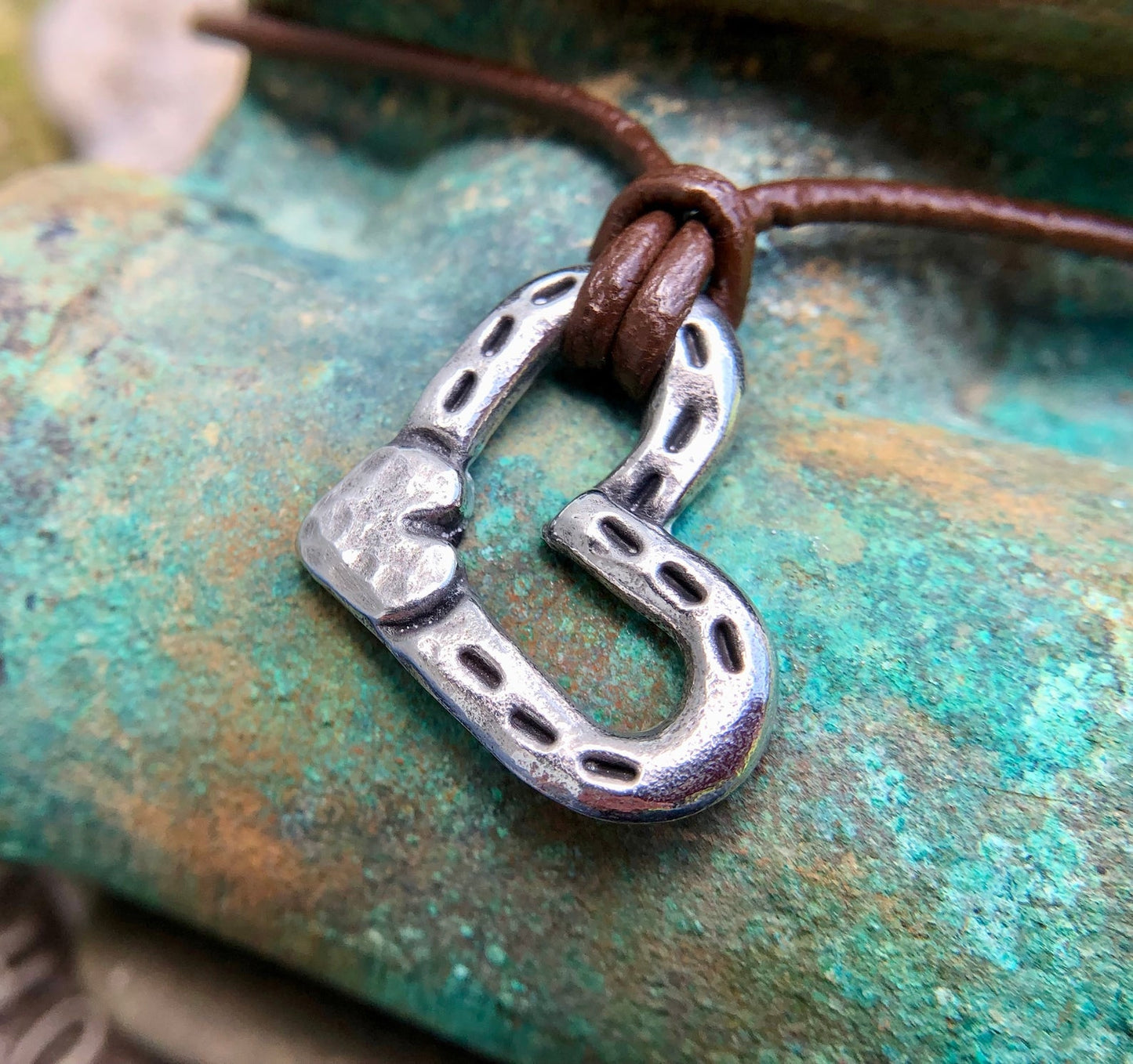 🐎Heart and Horse Shoes Necklace（Buy 2 Free Shipping）