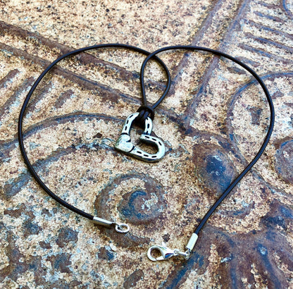 🐎Heart and Horse Shoes Necklace（Buy 2 Free Shipping）