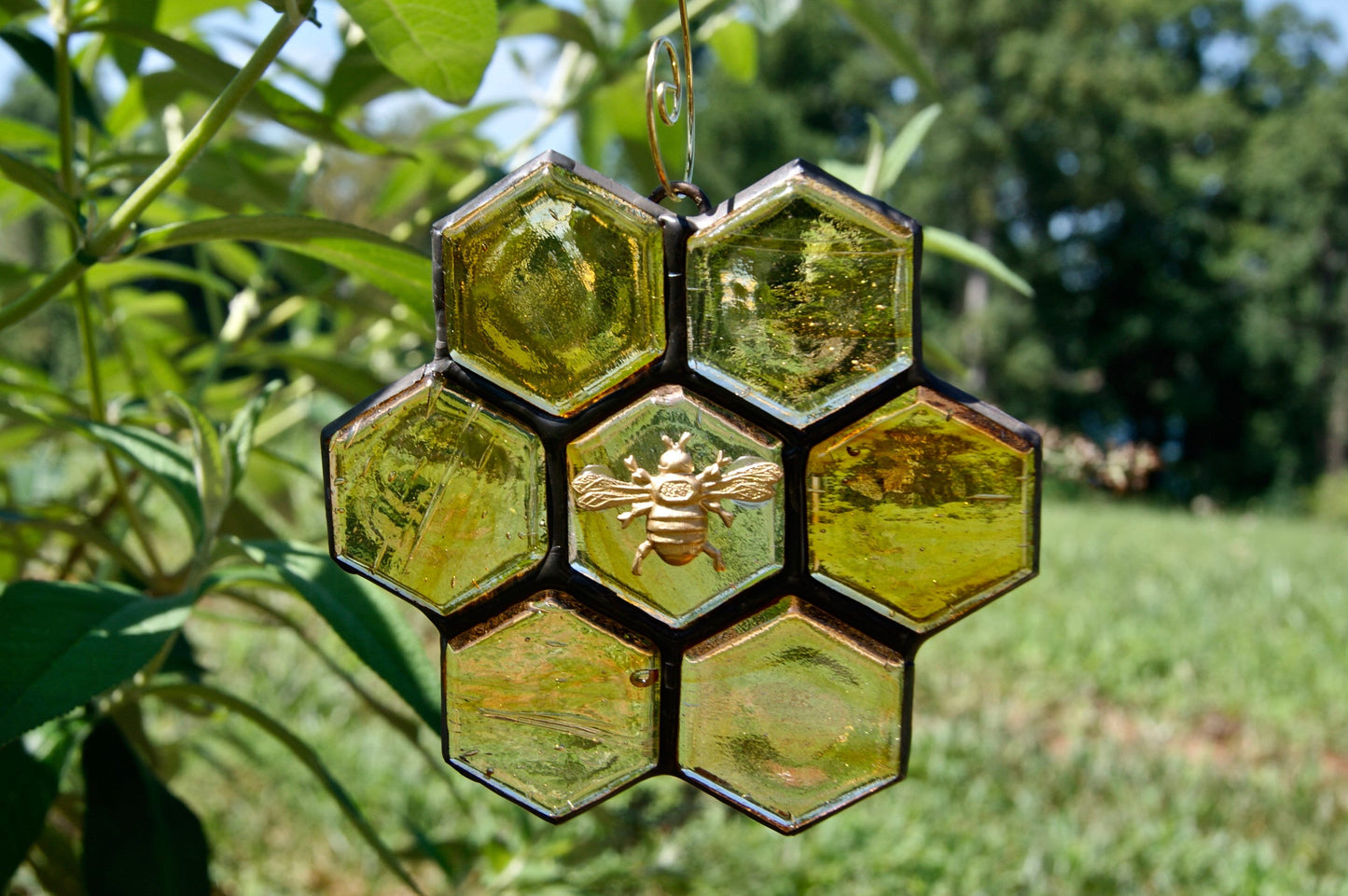 🐝 Stained Glass Bee Sun Catcher (Buy 2 Free Shipping)
