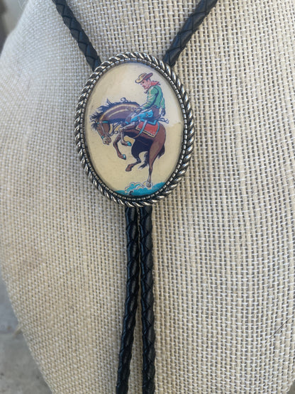 💥Buy 2 Free Shipping💥- 🐴Bronco Rodeo Horse Bolo Tie