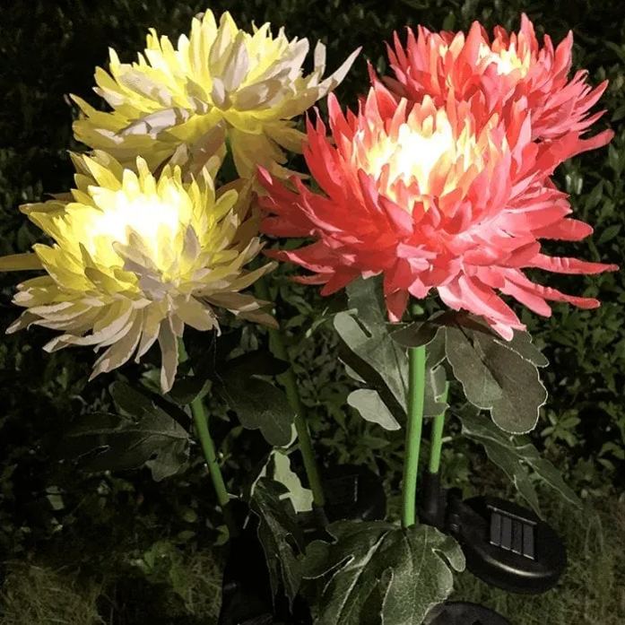 (🔥SUMMER HOT SALE NOW 49% OFF) - Chrysanthemum Solar Garden Stake